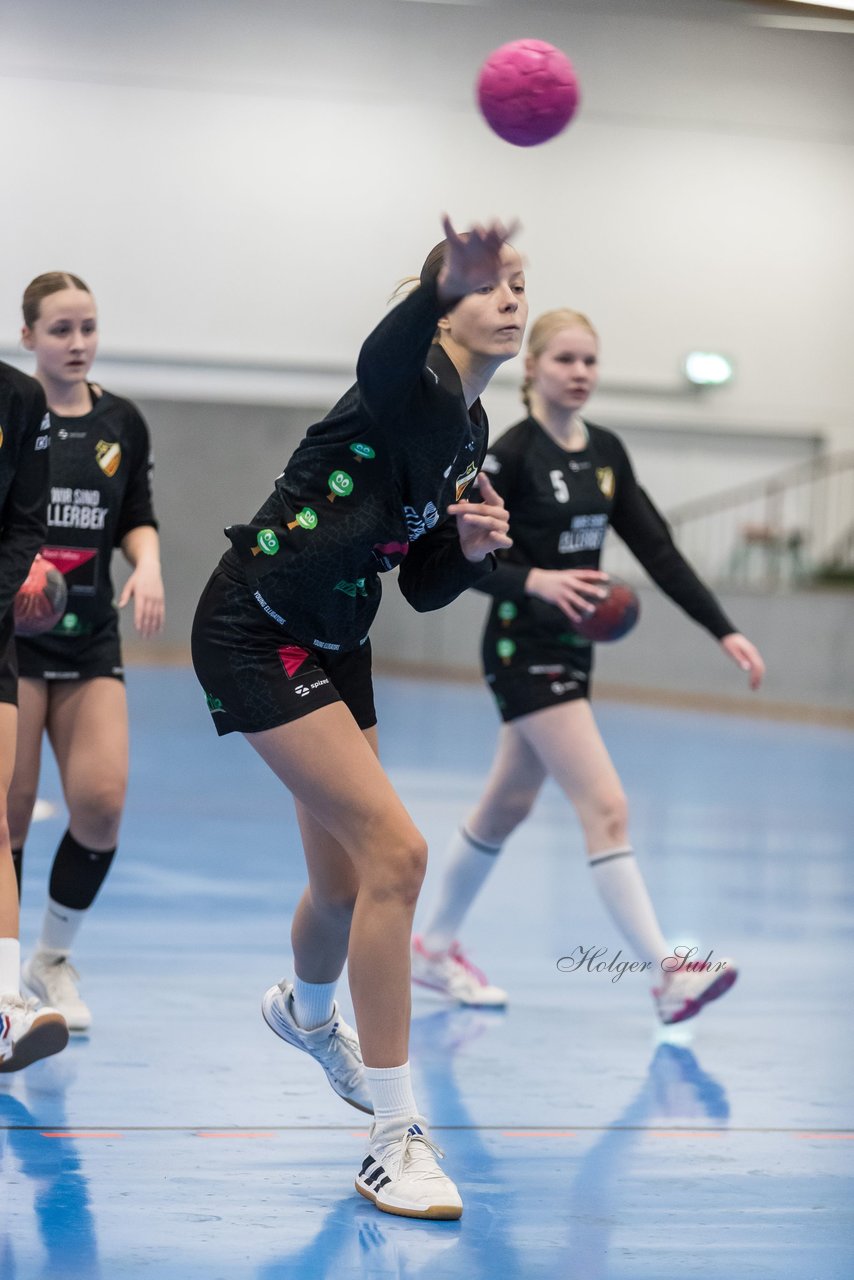 Bild 147 - wBJ TSV Ellerbek - TSV Uetersen : Ergebnis: 15:10